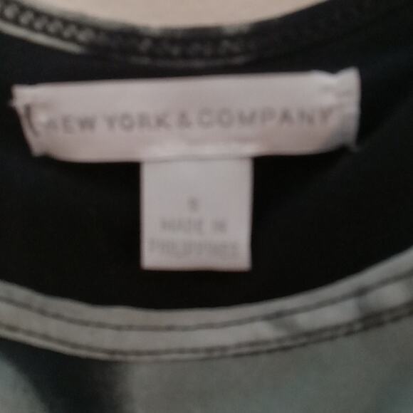 New York Company Women's Ruffle Small Sleeveless blouse. Atleisure, Layering . - Picture 2 of 8